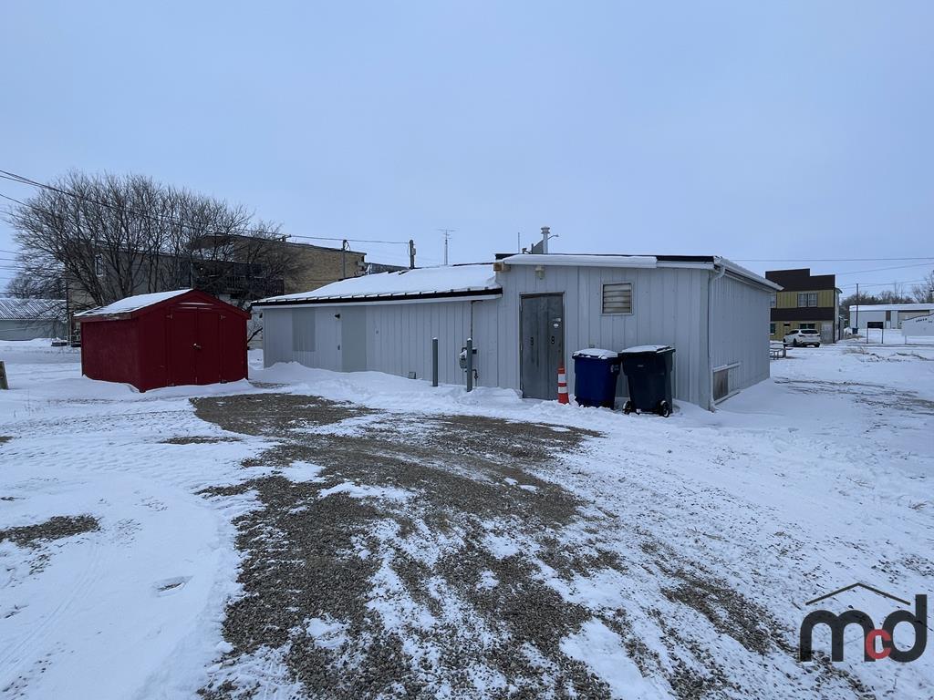 Flo's Bar & Grill with Property, Craik, Sk., Real Estate.